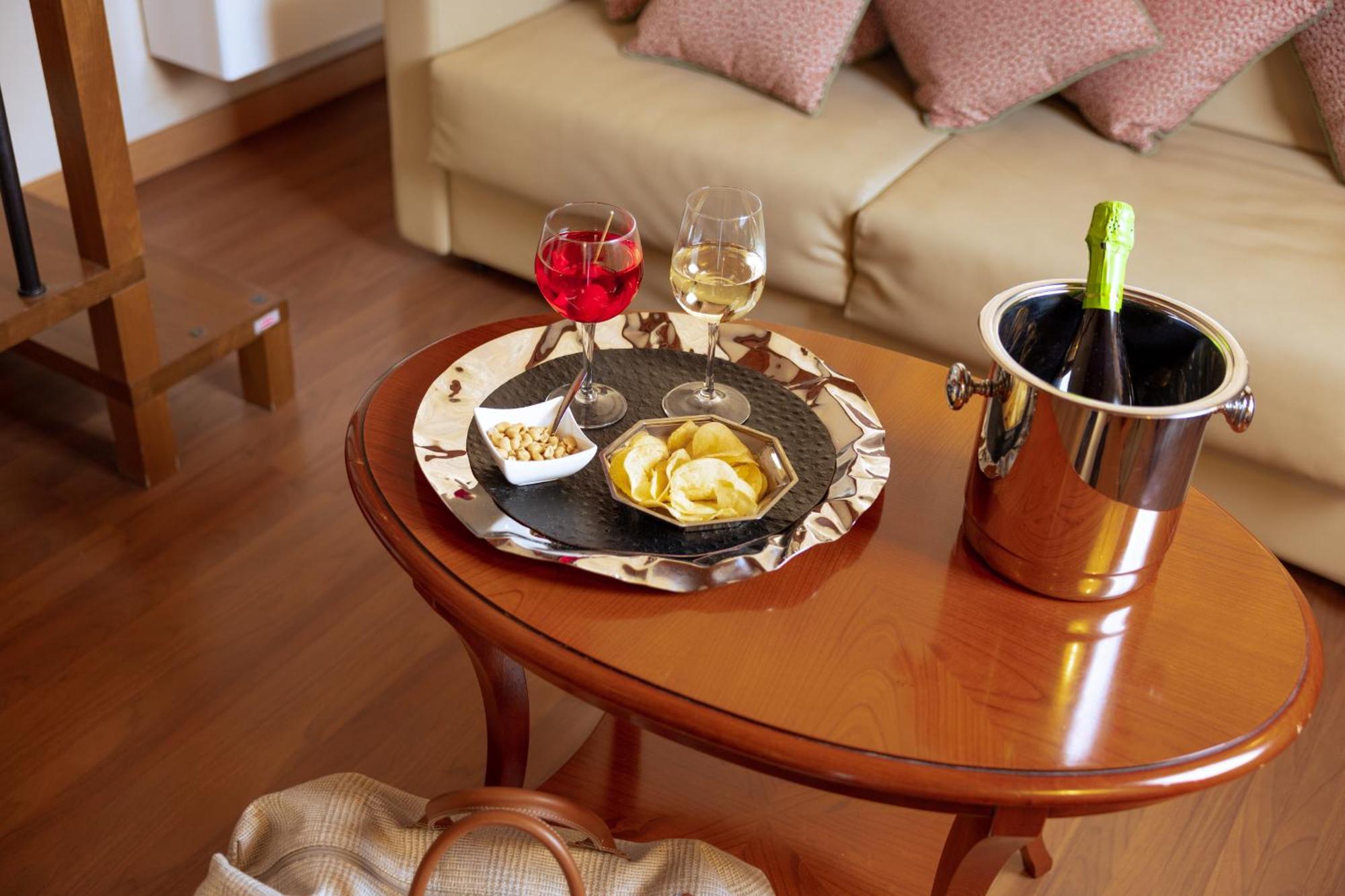Hotel Venice Resort Airport Tessera Luaran gambar
